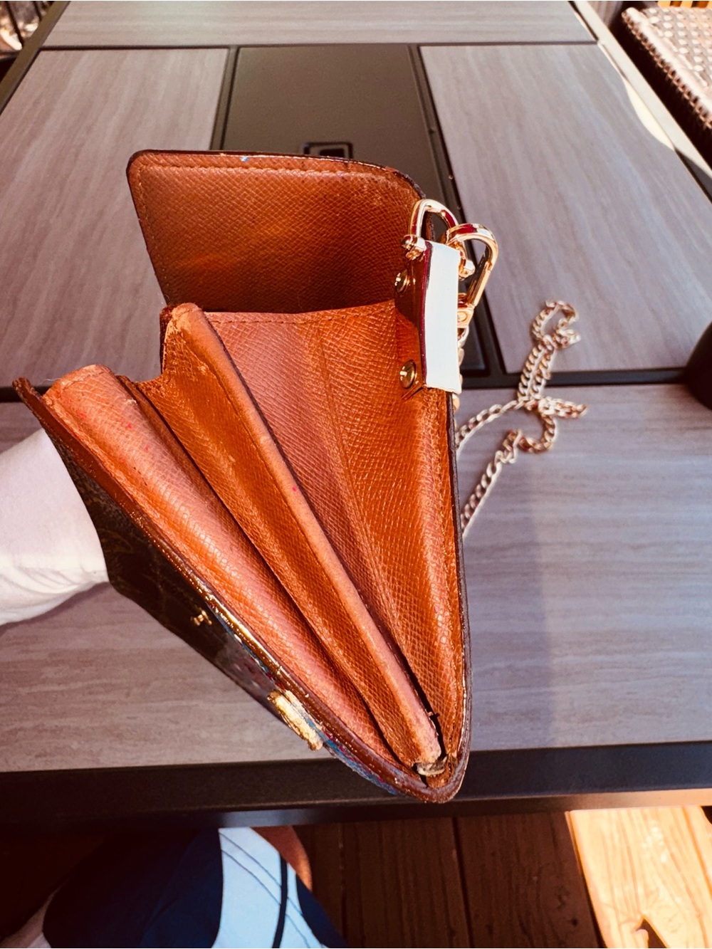 Louis Vuitton, one of a kind reinvented Sarah wallet converted Crossbody vintage - Picture 11 of 15